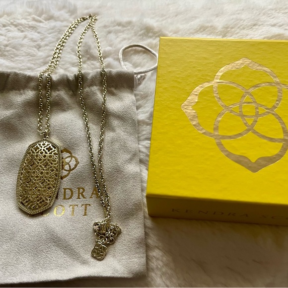 Kendra Scott Gold-Plated Rae Long Pendant Necklace - Picture 2 of 2